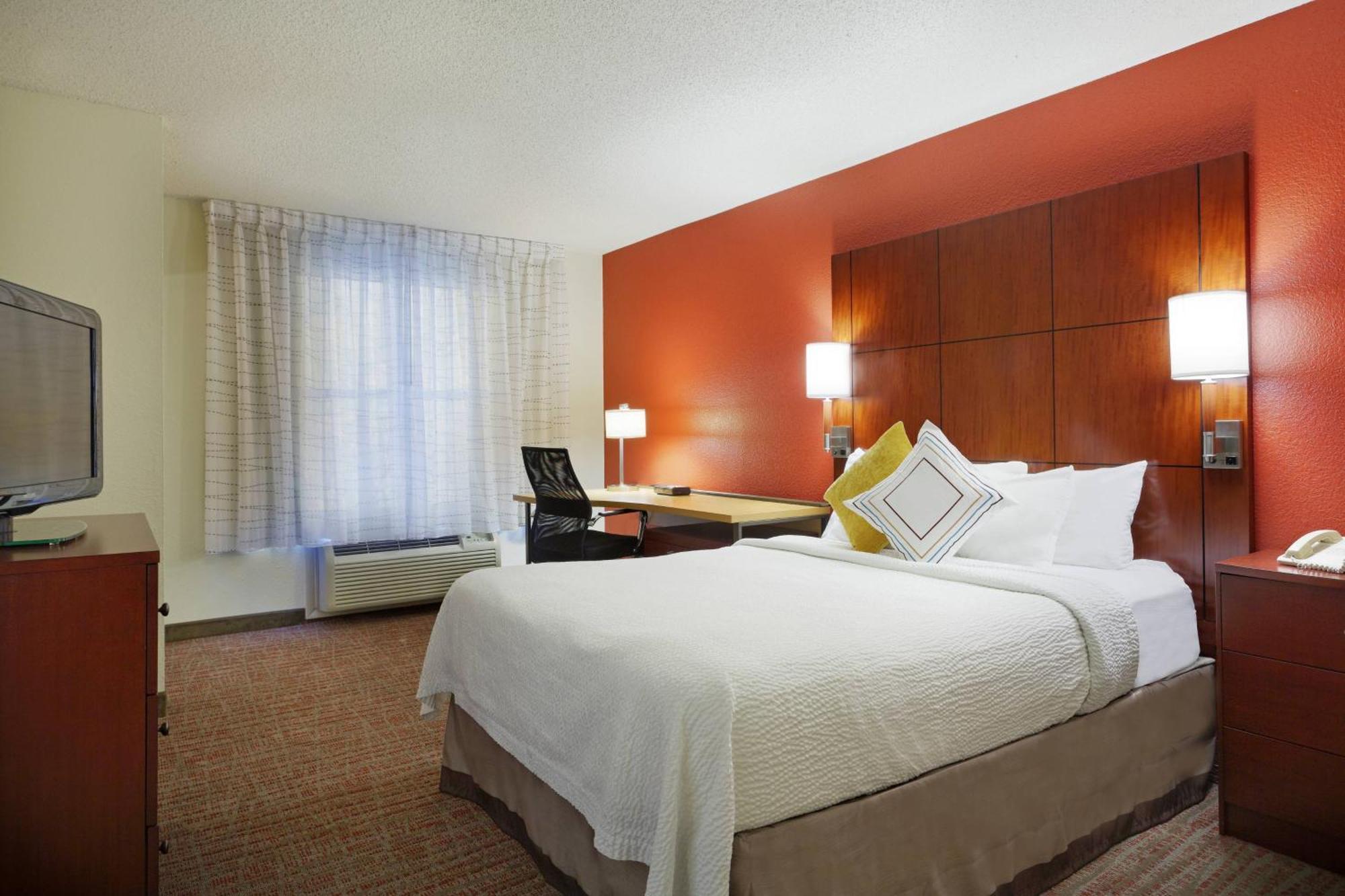 Hotel By Marriott Downtown Market Square 3*
